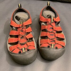 KEEN whisper sandal, size 8, great condition